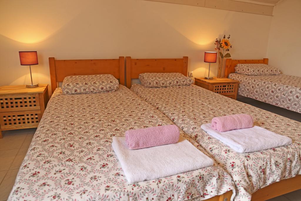 Apartments Mira Gornji Karin Esterno foto